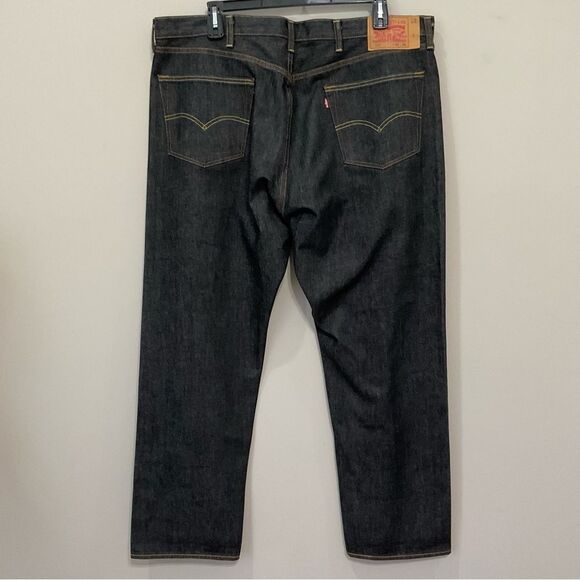 Levi’s 501 Black Denim Jeans Shrink to Fit Sz 44 x 32 No Fading Button Fly 2015 - Picture 1 of 8